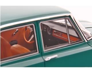 Alfa Romeo Giulia Super 1969 VERDE PINO Laudoracing 1:18 Resinemodell (Türen, Motorhaube... nicht zu öffnen!)